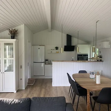 Bjerne - 250m To The Fjord By Interhome * רוסלב